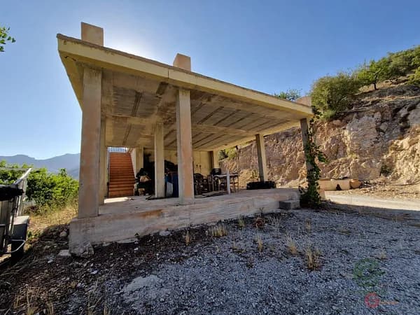 Finca agrícola de 4,2 ha en venta en Guájar alto, Granada