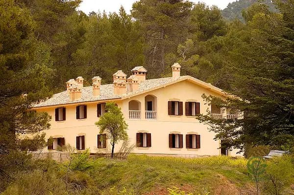 Finca rústica de 472 ha en venta en Jaén