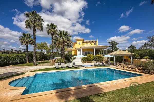 Casa de 0,308 ha en venta en Loulé, Faro