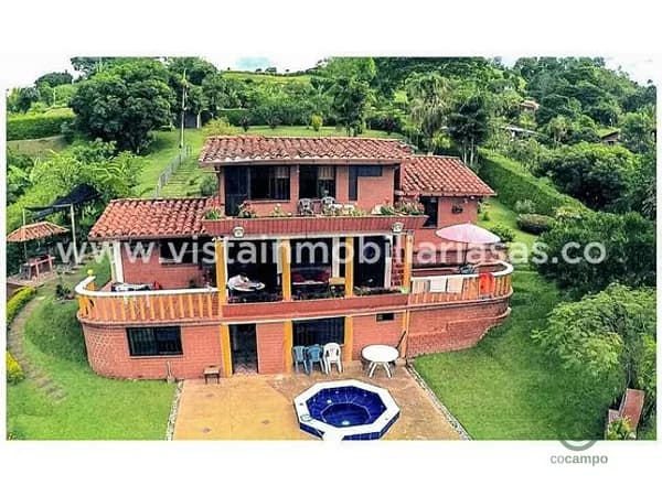 Finca rústica de 0,4211 ha en venta en Caldas