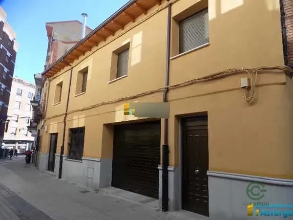 Casa de 0,024 ha en venta en Astorga, Leon