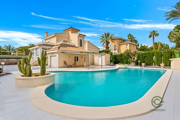 Finca rústica de 0,1058 ha en venta en Rojales, Alicante