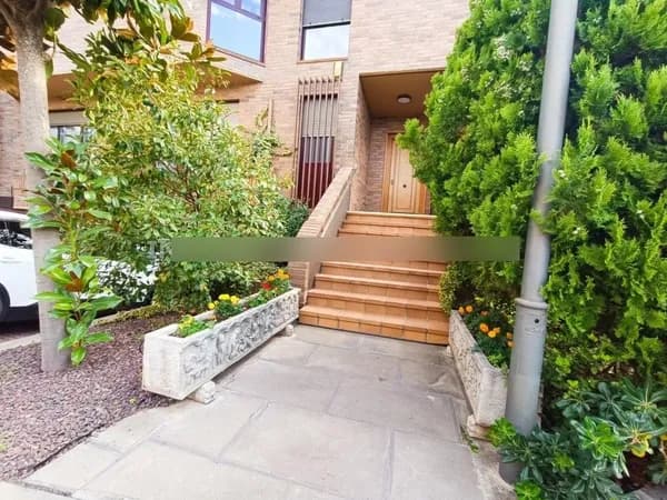 Casa de 0,033 ha en venta en Logrono, La rioja