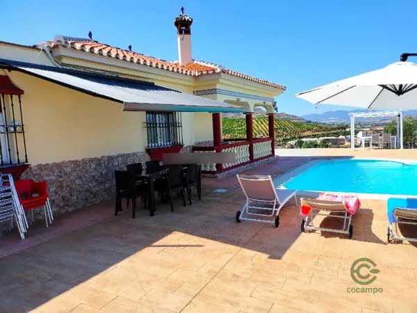Finca rústica de 1,1 ha en venta en Álora, Málaga