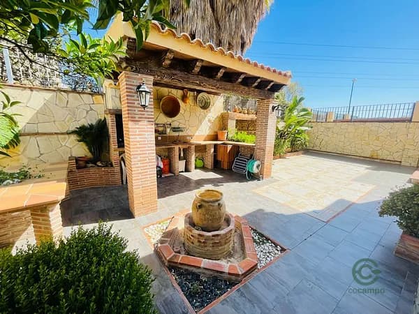Casa de 0,0342 ha en venta en Málaga