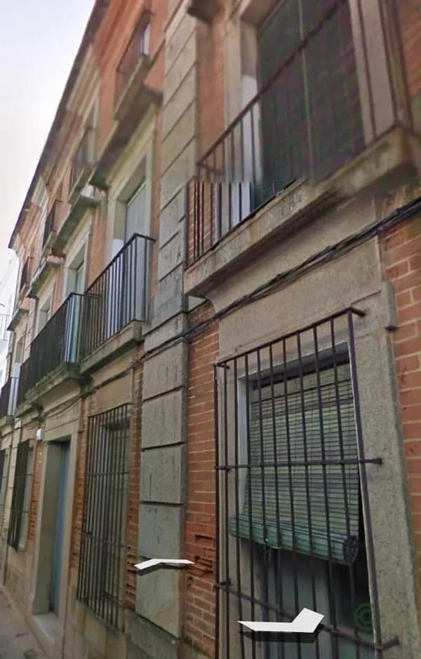 Casa de 0,07 ha en venta en Alburquerque, Badajoz