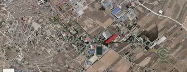 Terreno urbano de 0,4402 ha en venta en Caudete, Albacete