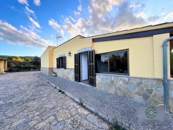 Finca rústica de 0,4 ha en venta en Baleares