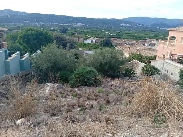 Terreno urbano de 0,0681 ha en venta en Sanet y negrals, Alicante
