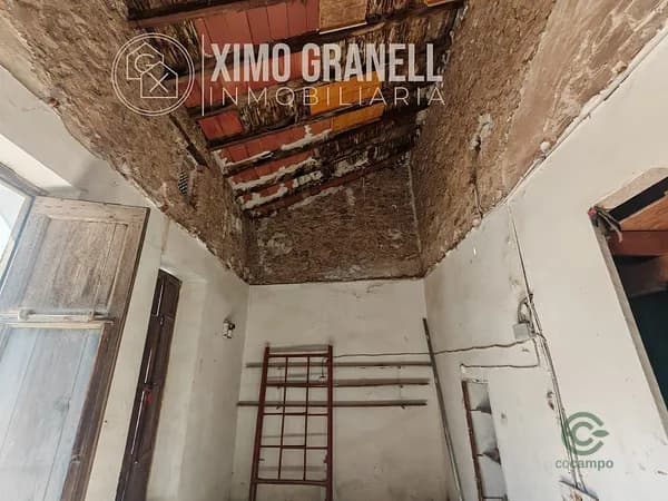 Casa de 0,01 ha en venta en Castellón