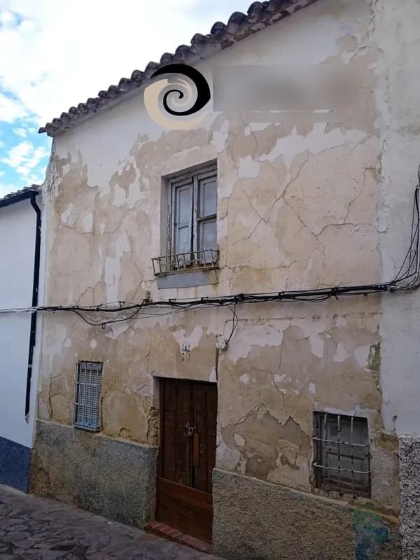 Casa de 28 ha en venta en Jaén