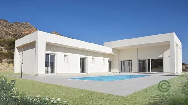 Casa de 0,0528 ha en venta en Alicante