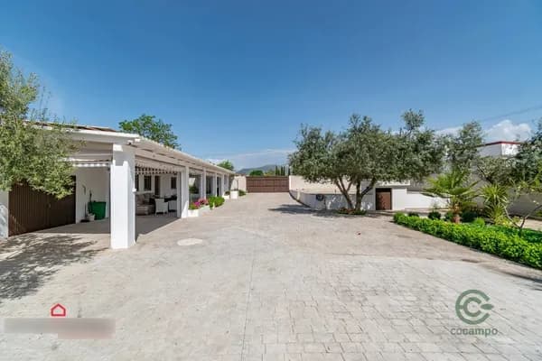 Finca rústica de 0,2676 ha en venta en Granada, Granada