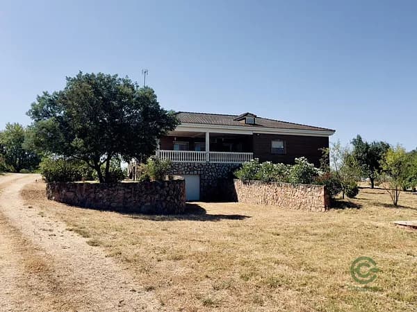 Finca de recreo de 0,9 ha en venta en Badajoz, Badajoz