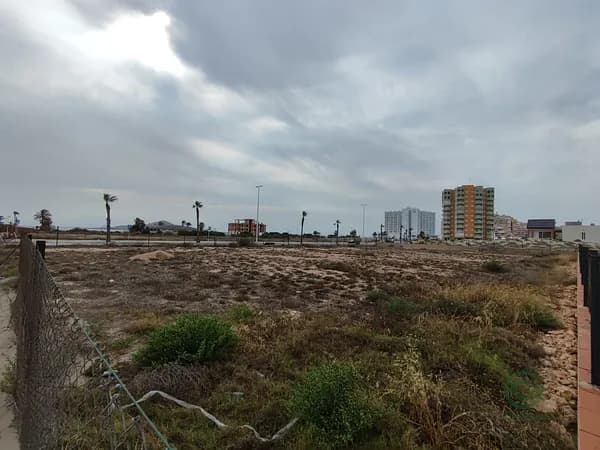 Terreno urbano de 0,07 ha en venta en Murcia