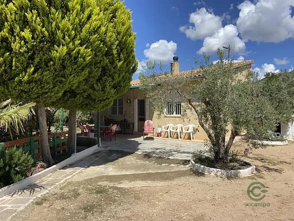 Finca rústica de 0,2322 ha en venta en Caudete, Albacete