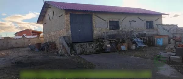 Finca rústica de 0,1 ha en venta en Calvarrasa de arriba, Salamanca