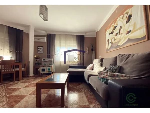 Casa de 0,0106 ha en venta en Manzanares, Ciudad real