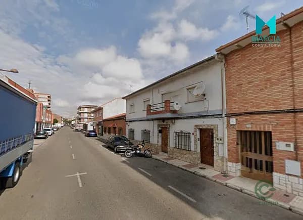 Casa de 0,0265 ha en venta en Azuqueca de henares, Guadalajara