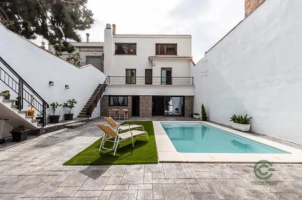 Casa de 0,0597 ha en venta en Sabadell, Barcelona