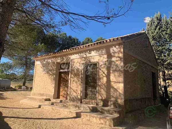 Finca rústica de 3,3 ha en venta en Almansa, Albacete