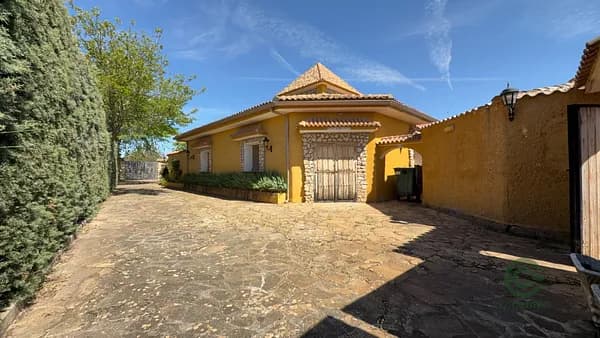 Finca rústica de 0,4718 ha en venta en Hontoba, Guadalajara