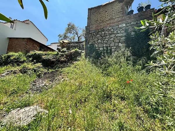 Terreno urbano de 0,0182 ha en venta en Grazalema, Cadiz