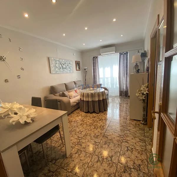 Casa de 0,0163 ha en venta en Valdepeñas, Ciudad real