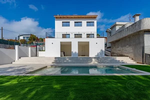 Casa de 0,05 ha en venta en Corbera de llobregat, Barcelona