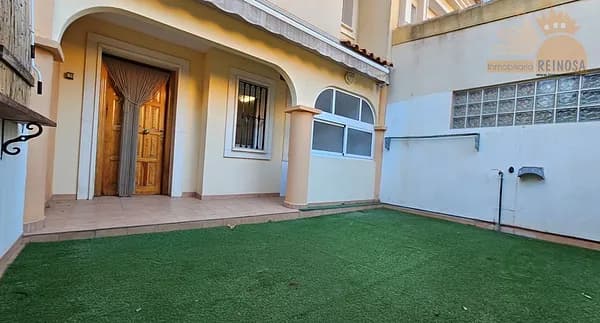 Casa de 0,015 ha en venta en Altorreal, Murcia