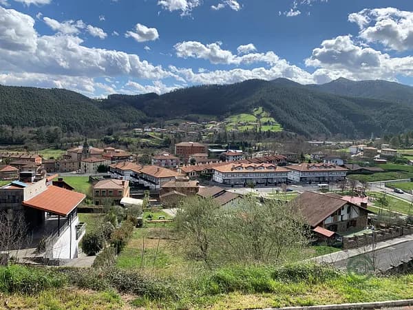 Casa de 0,5 ha en venta en Arrankudiaga, Vizcaya