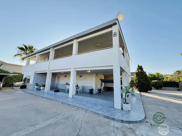 Casa de 0,1 ha en venta en Elche-elx, Alicante
