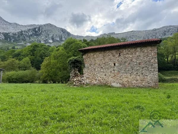 Finca rústica de 1,0335 ha en venta en Arredondo, Cantabria