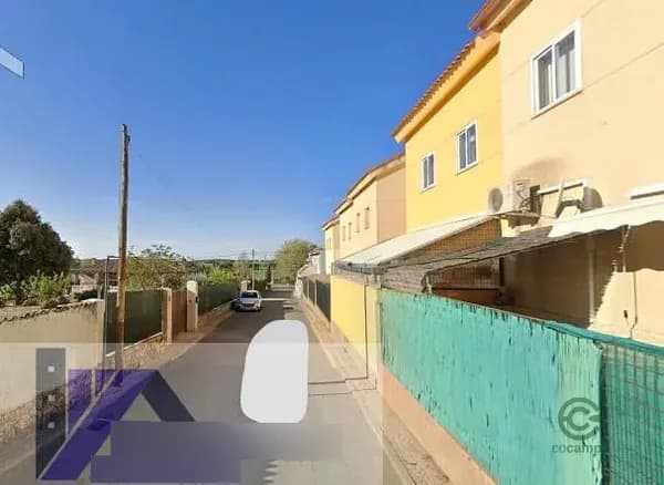 Casa de 0,0137 ha en venta en Pioz, Guadalajara