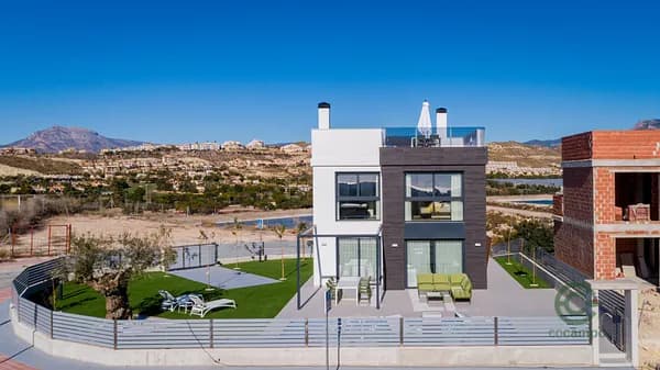House of 0,055 ha for sale in Alicante