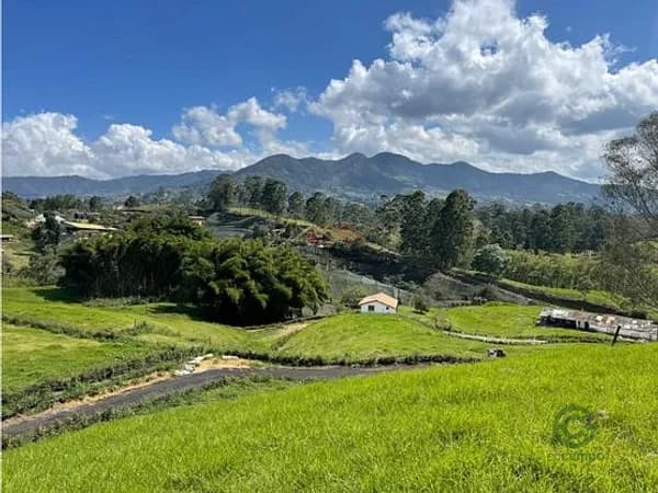 Finca rústica de 0,2207 ha en venta en Antioquia