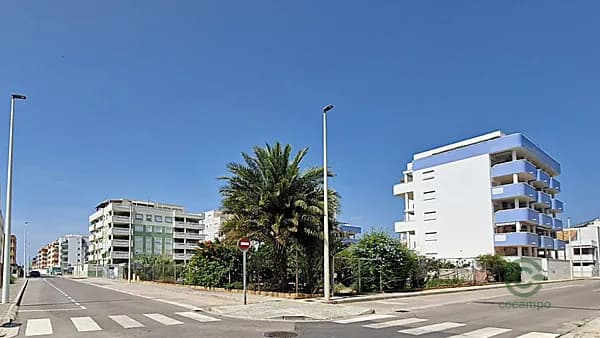 Terreno urbano de 0,1027 ha en venta en Moncofar, Castellon