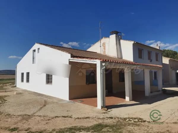 Finca rústica de 1,6 ha en venta en Yecla, Murcia