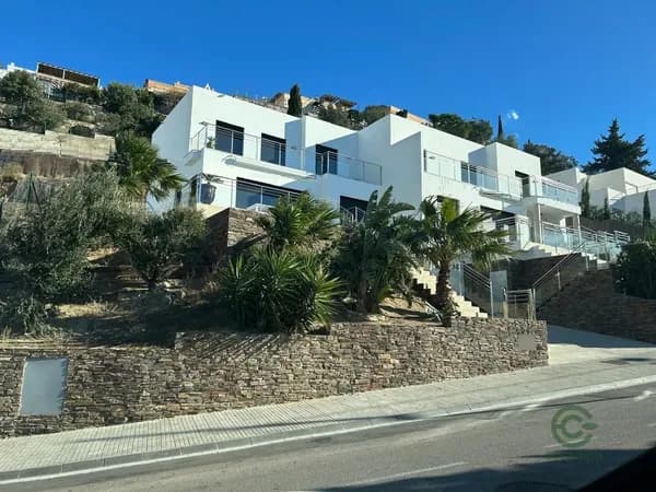 Casa de 0,06 ha en venta en Girona