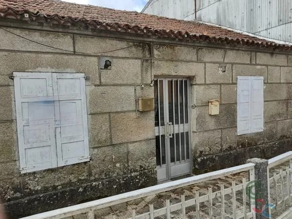 Finca rústica de 0,0094 ha en venta en Cerdedo, Pontevedra