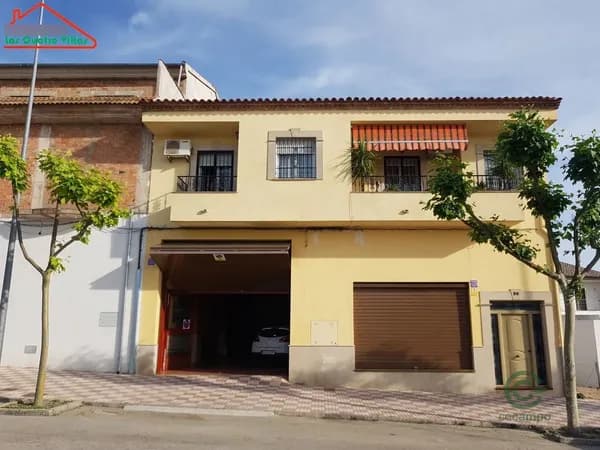 Terreno urbano de 0,0534 ha en venta en Villacarrillo, Jaen
