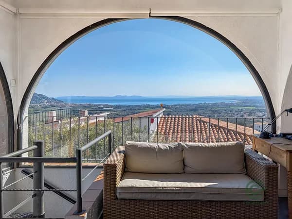 Casa de 0,0249 ha en venta en Roses, Girona