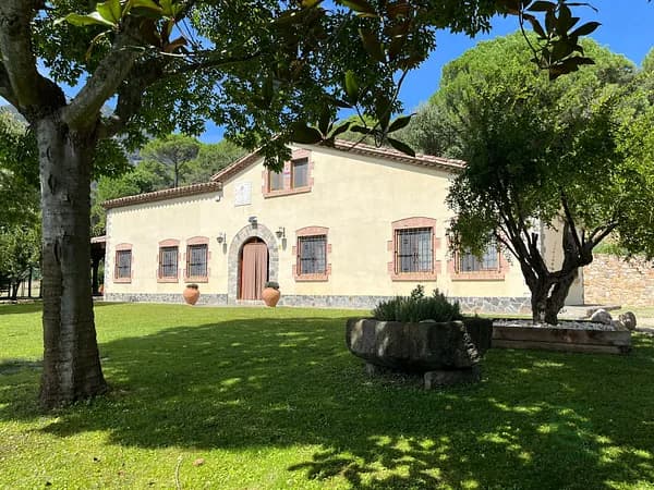 Finca de recreo de 0,5 ha en venta en Barcelona