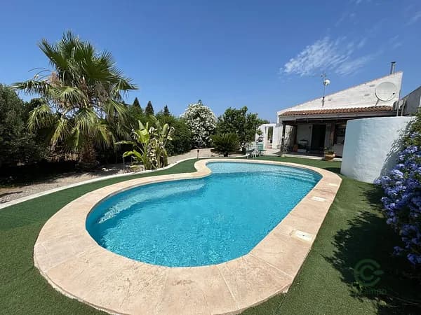 Casa de 0,2005 ha en venta en Daya nueva, Alicante