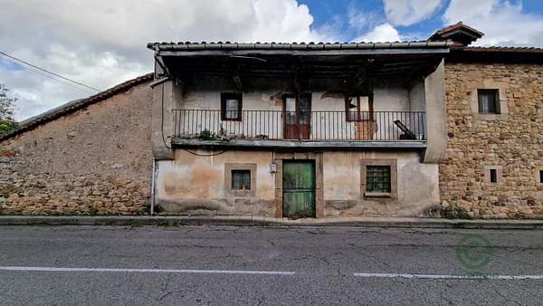 Casa de 0,036 ha en venta en Los corrales de buelna, Cantabria