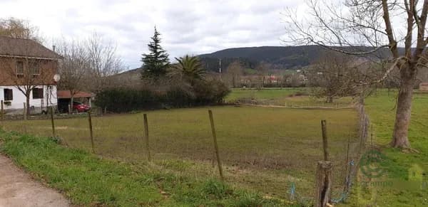 Finca agrícola de 0,39 ha en venta en Castañeda, Cantabria