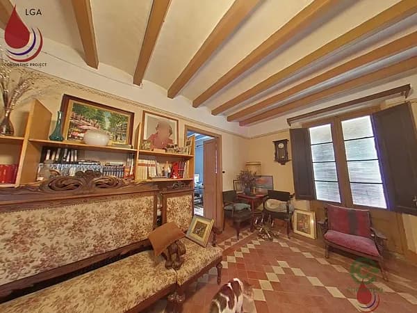 Casa de 0,0546 ha en venta en Barcelona