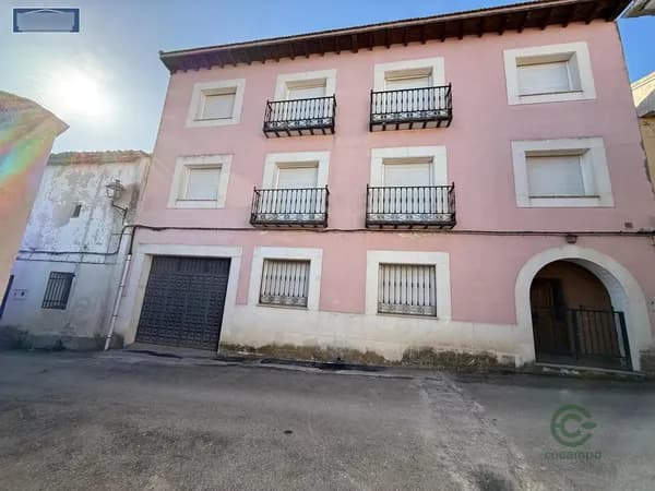 Casa de 0,0492 ha en venta en Brihuega, Guadalajara