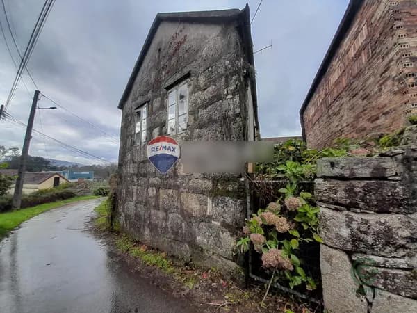 Finca de recreo de 0,029 ha en venta en Ponteareas, Pontevedra