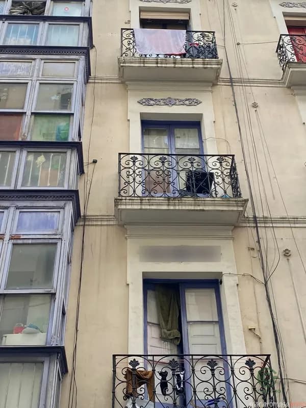 Casa de 0,1015 ha en venta en Bilbao, Vizcaya